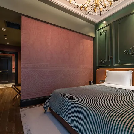 Orient Occident Istanbul, Autograph Collection