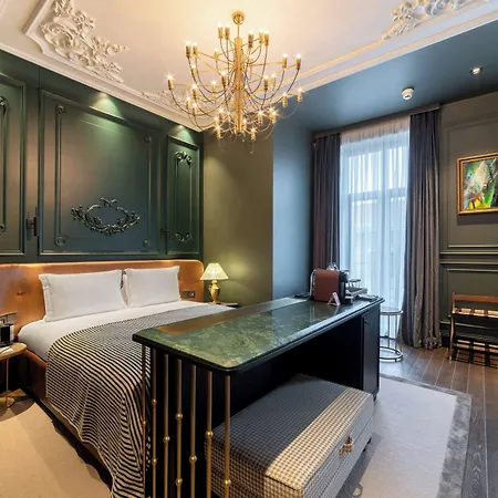 Orient Occident Istanbul, Autograph Collection